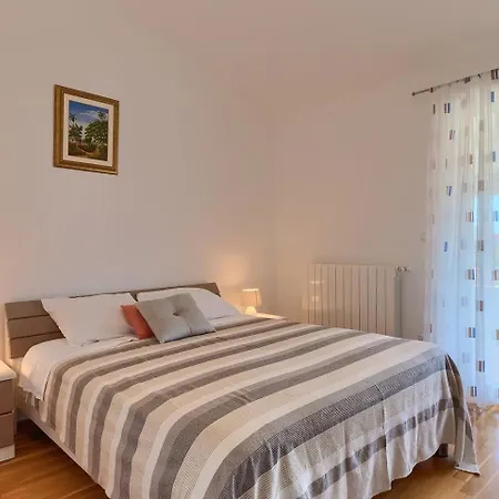 Fuer 4 Personen Ca 50 Qm In Fazana, Istrien Istrische Riviera Apartman Fažana
